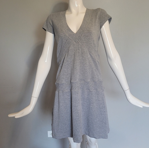 Lululemon Dance Pulse Dress in Heathered Grey, VGUC, Size 6 - Picture 1 of 5